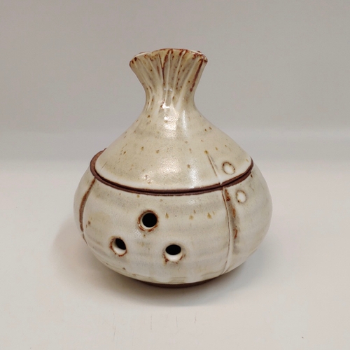 Click to view detail for #221170 Garlic Jar $22